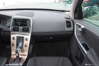 2016款沃尔沃XC60 2.0T T5智行版