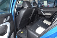 2016款吉利帝豪1.5L手动RS两厢向上版