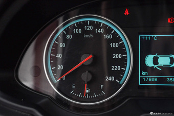 2012款中华V5 1.5T自动四驱豪华型