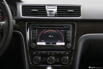 2014款帕萨特2.0T DSG御尊导航版