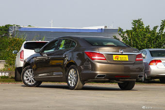 2013款君越2.4L SIDI自动领先舒适型