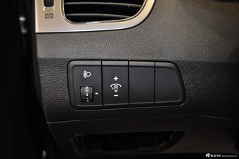 2013款朗动1.6L自动领先型