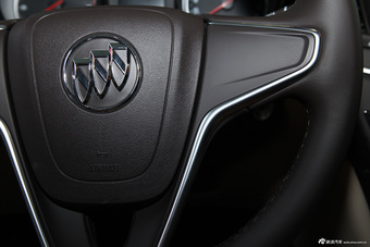 2014款君威2.0自动领先时尚型