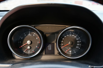 2015款哈弗H6运动版1.5T自动两驱豪华型