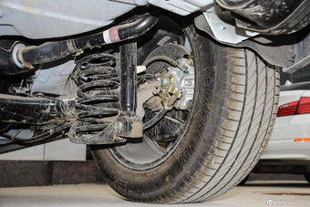 2014款中华V5 1.6L手动豪华型