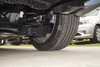 2014款东风标致408 1.8L自动豪华版