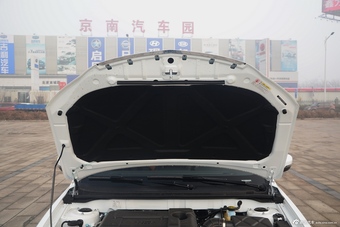 2016款吉利帝豪1.5L自动RS两厢向上版