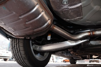 2015款君威2.0L自动领先时尚型