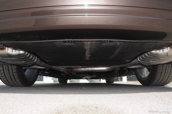 2014款奥迪A8L W12旗舰 版