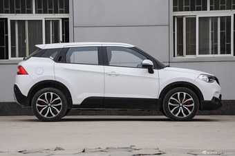 2015款中华V3 1.5T手动都市型