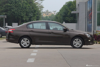 2014款东风标致408 1.8L自动豪华版