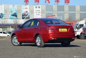 2016款吉利帝豪1.5L手动三厢向上版