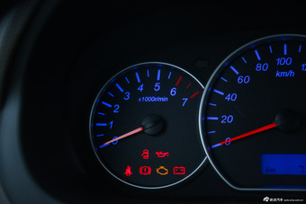 2015款五菱宏光S 1.5L手动超值版