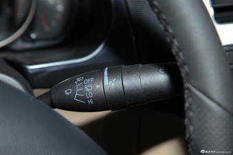 2013款中华H330 1.5L自动舒适型