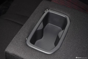 2015款 宝骏560 1.8L手动舒适型