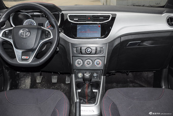 2015款中华V3 1.5T手动都市型