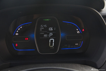 2013款荣威E50标准型