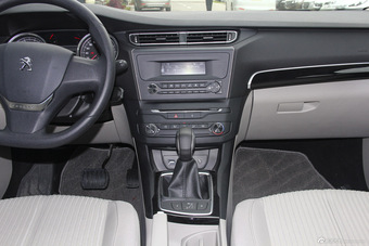 2014款东风标致408 1.8L自动豪华版