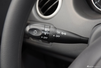 2015款雨燕1.5L手动限定版