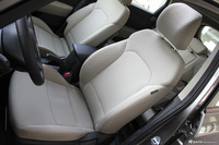 2013款佳乐 2.0L自动标准版7座 京V