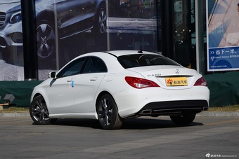 2016款奔驰CLA级 CLA200 1.6T自动动感型