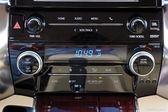 2015款埃尔法3.5L自动豪华版