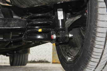 2015款比亚迪秦1.5T自动双冠旗舰Plus版