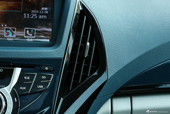 2014款比亚迪秦1.5T旗舰型