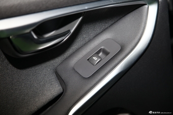 2014款沃尔沃V40 Cross Country 2.0T智逸版