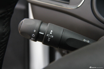 2015款东风雪铁龙C3-XR 1.6L手动先锋型