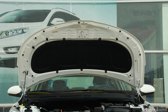 2015款起亚K2 1.4L自动GLS三厢