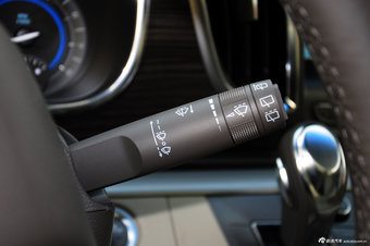 2013款别克GL8豪华商务车到店实拍