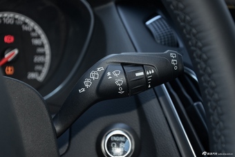 2015款福克斯ST 2.0T手动标准版