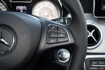 2016款奔驰CLA级 CLA200 1.6T自动动感型