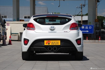 2015款现代飞思 1.6T自动尊享版