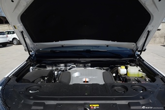 2016款哈弗H9 2.0T自动豪华型7座