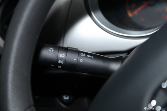 2012款中华H230 1.5L手动舒适型