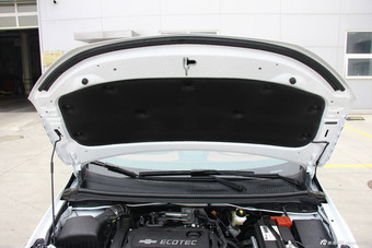 2014款爱唯欧两厢1.6L自动风尚版到店实拍