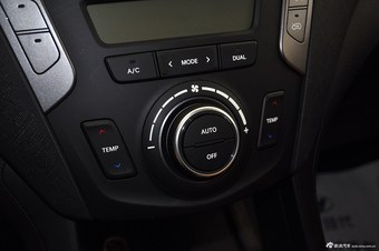 2013款全新胜达2.4L自动两驱GLS