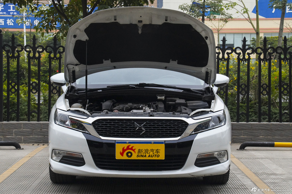 2014款DS 5LS THP160 1.6T自动豪华版