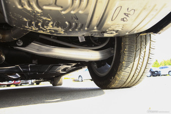 2013款君越2.4L SIDI自动领先舒适型