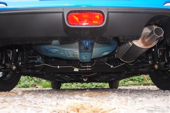 2015款雨燕1.5L手动限定版