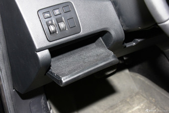 2014款奔腾B90 1.8T自动豪华型到店实拍