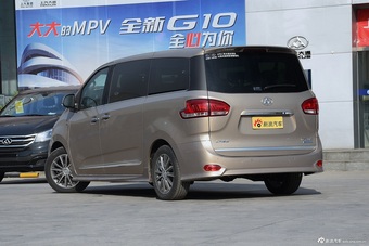 2016款上汽大通G10 2.0T自动旗舰版