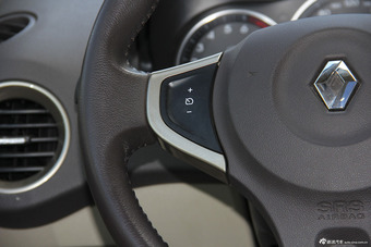 2014款雷诺科雷傲2.5L四驱豪华版