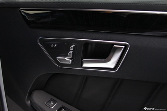 2014款奔驰E级内饰