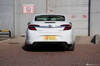 2015款君威2.0L自动领先时尚型