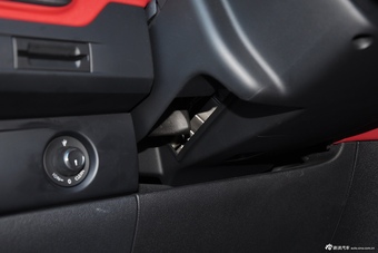 2015款DS 5 1.8T自动尊享版THP200