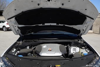 2015款哈弗H8 2.0T自动四驱精英型图片