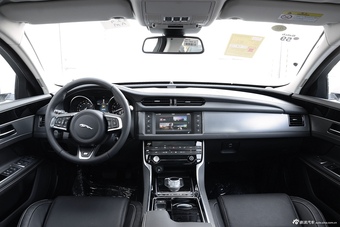 2016款捷豹XF 2.0T自动两驱R-Sport运动版图片